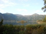 21. Postoji šetnica oko jezera, ali je neuređena i nama nikakvih natpisa, šteta